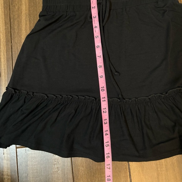 NWT Sz S Black Ruffle Hem Mini Skirt Tiered Flowy Elastic Waist Trumpet Y2K Goth - Picture 4 of 7